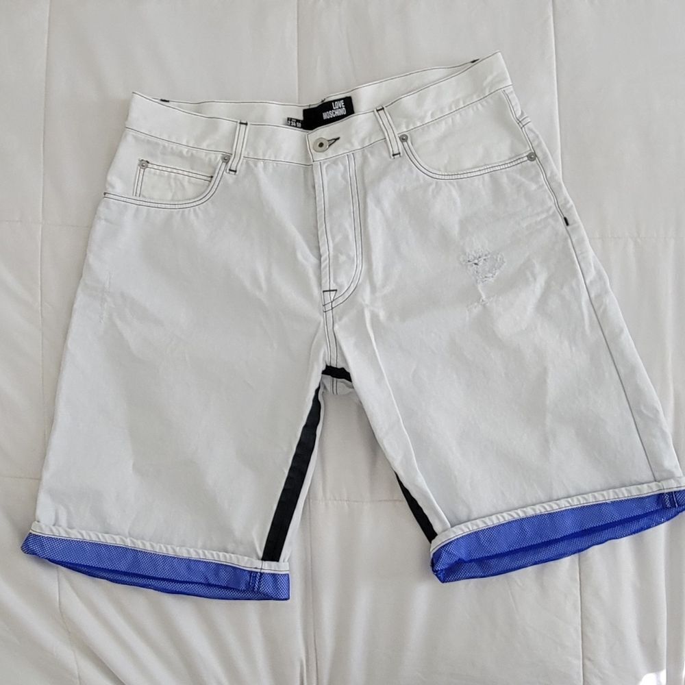 Men's Love Moschino shorts sz 34